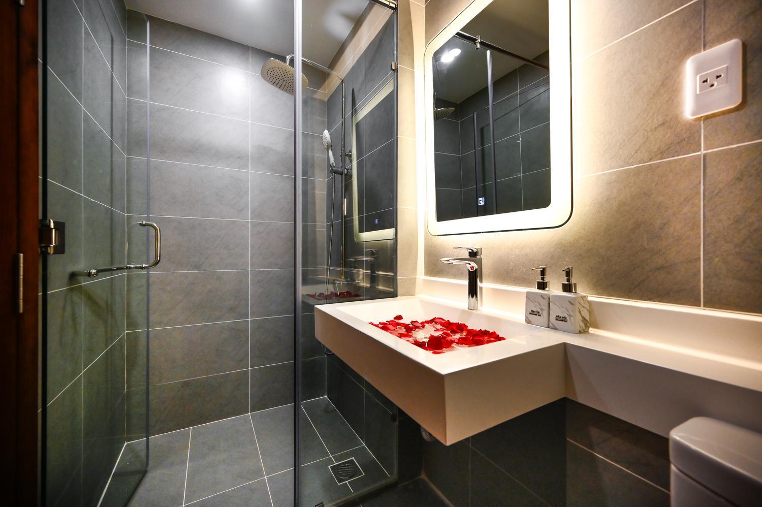 Saigon Hotel & Apartment Ho Chi Minh City Exterior photo